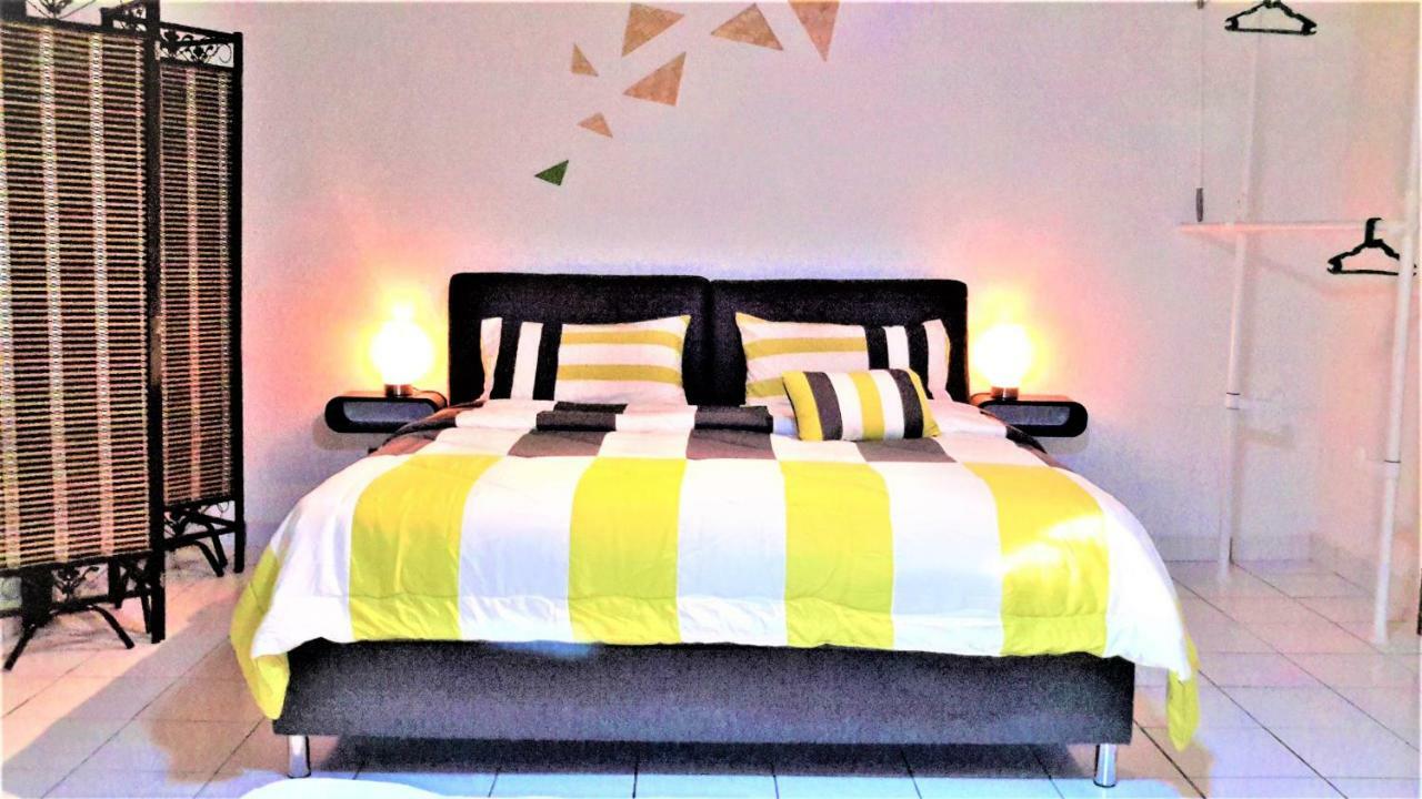 Sabandy House B&B Padang Mat Sirat 外观 照片