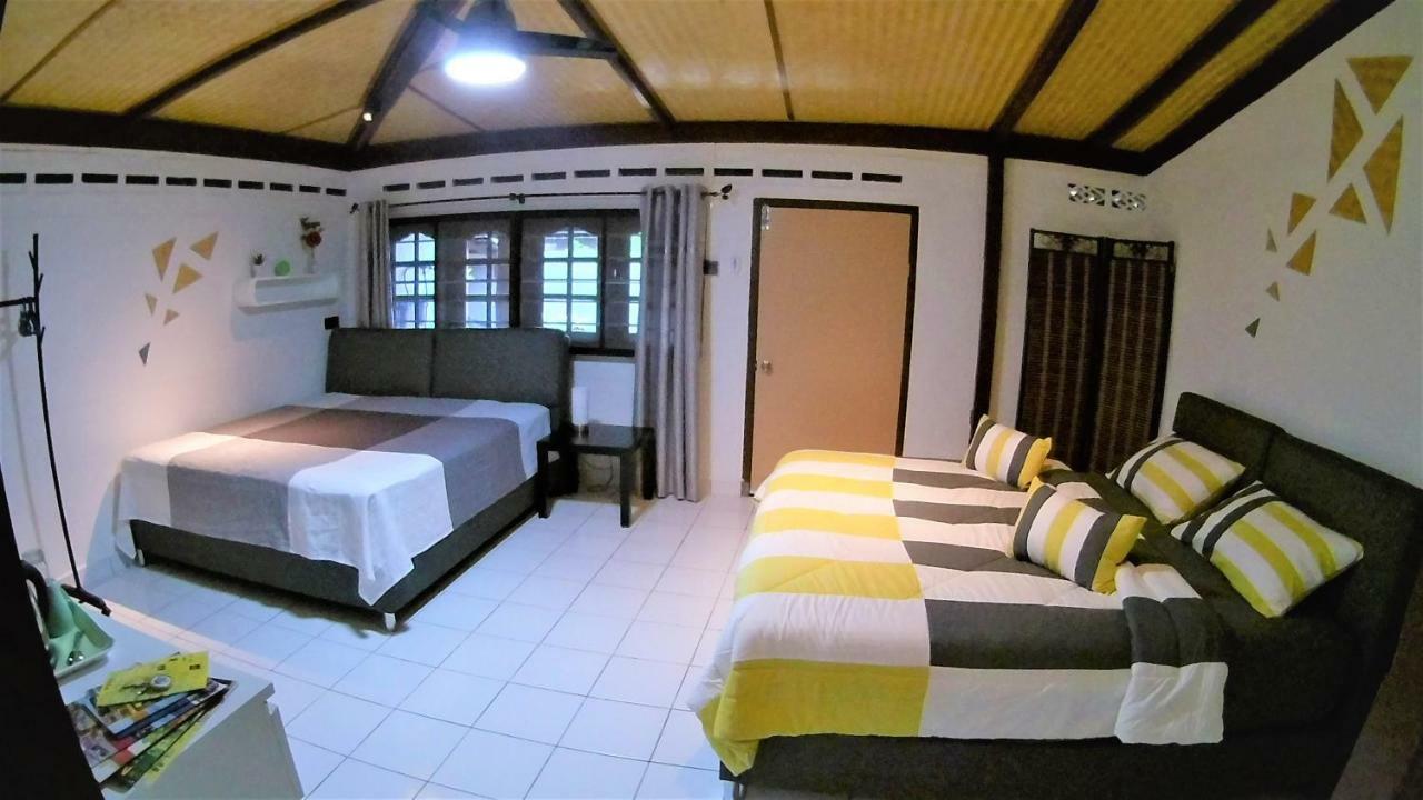 Sabandy House B&B Padang Mat Sirat 外观 照片