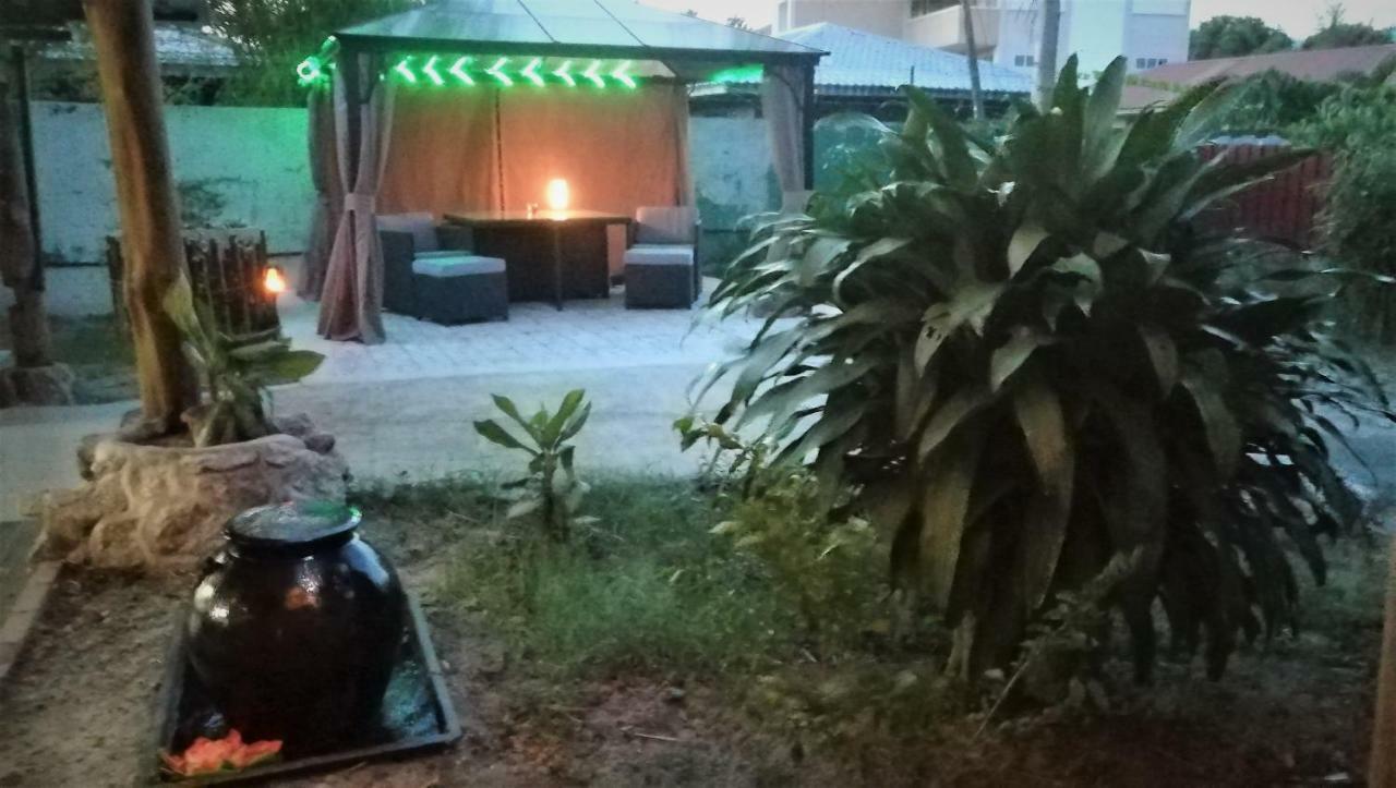 Sabandy House B&B Padang Mat Sirat 外观 照片